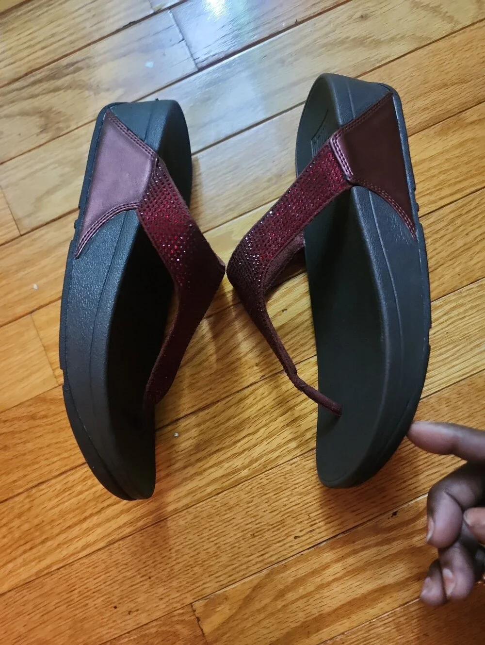 Fitflop Lulu Shimmer Glitz Women's Burgundy Thong Wedge Sandals